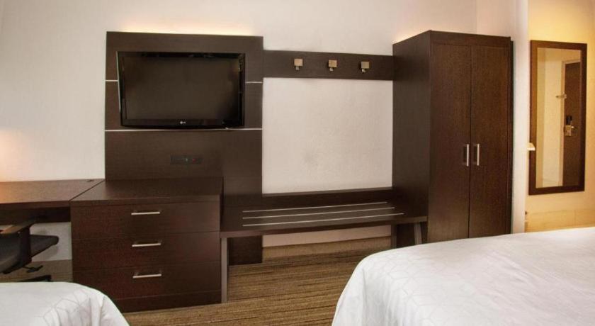 Holiday Inn Express Hotel & Suites פורט שארלוט מראה חיצוני תמונה