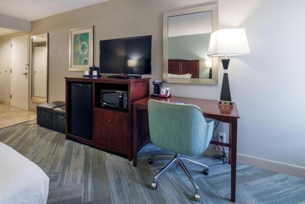 Holiday Inn Express Hotel & Suites פורט שארלוט מראה חיצוני תמונה