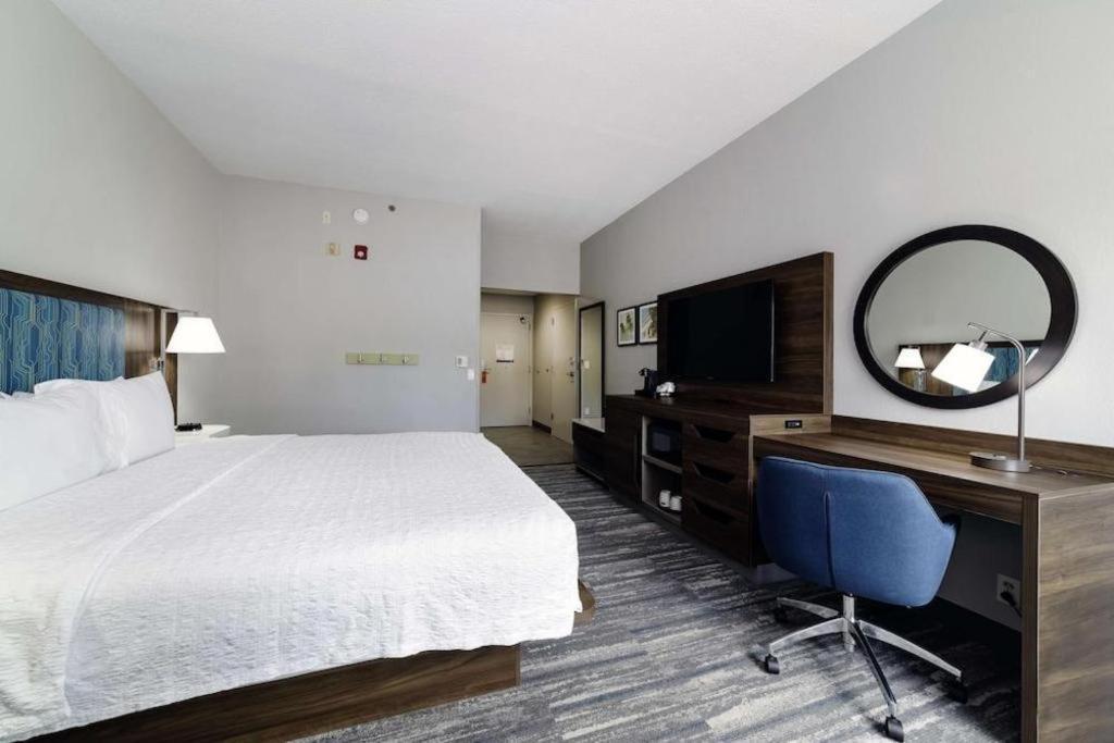 Holiday Inn Express Hotel & Suites פורט שארלוט מראה חיצוני תמונה