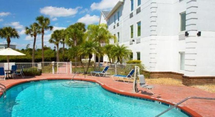Holiday Inn Express Hotel & Suites פורט שארלוט מראה חיצוני תמונה