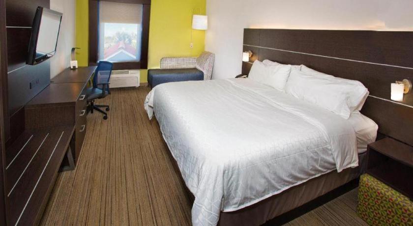 Holiday Inn Express Hotel & Suites פורט שארלוט מראה חיצוני תמונה