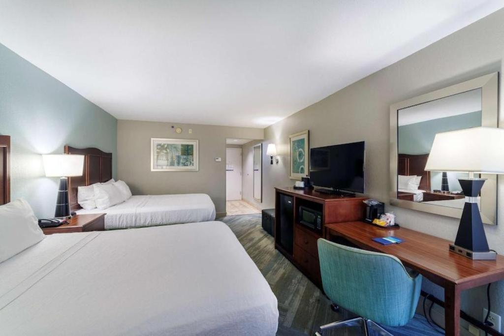 Holiday Inn Express Hotel & Suites פורט שארלוט מראה חיצוני תמונה